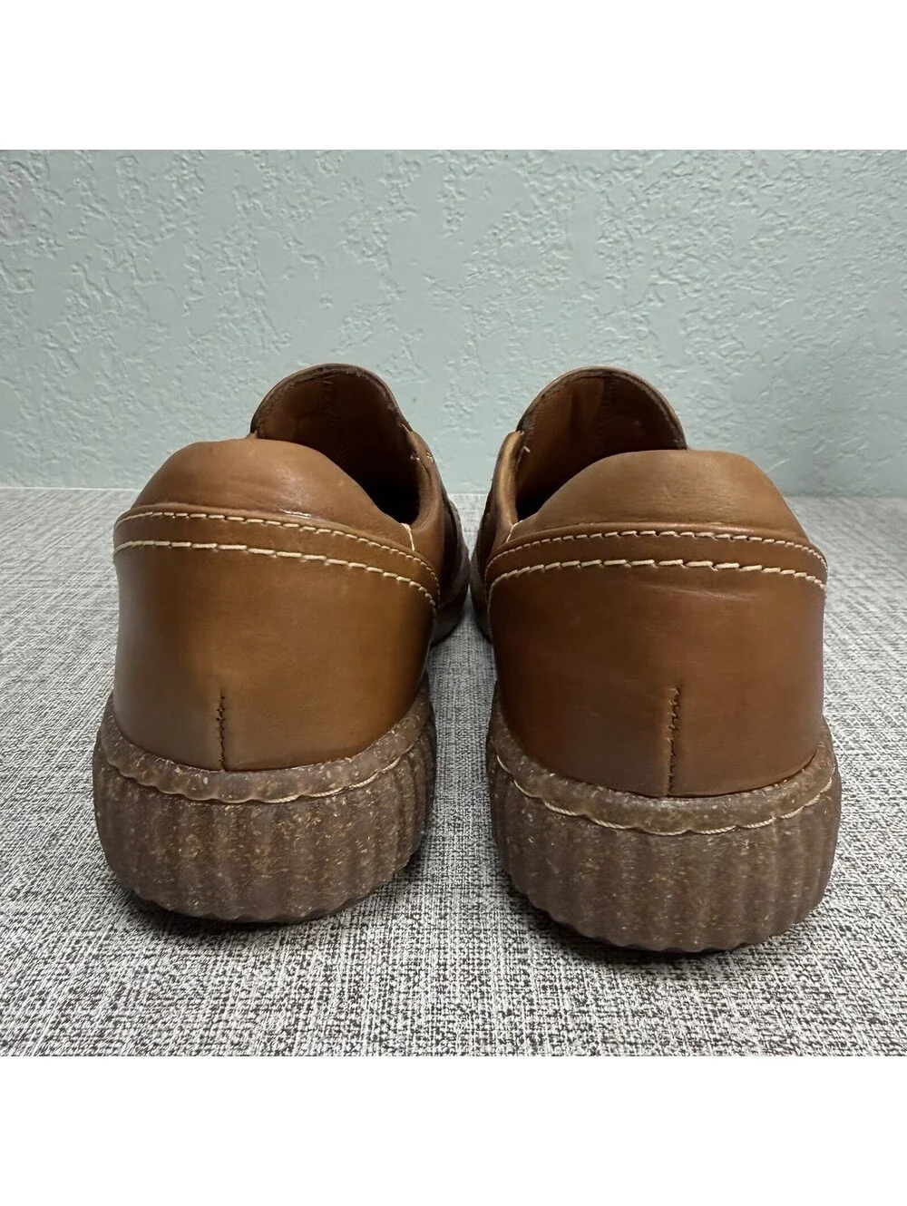 Clarks Shoes Women's Size 6.5M Brown Tan Leather Caroline Pearl Slip-Ons